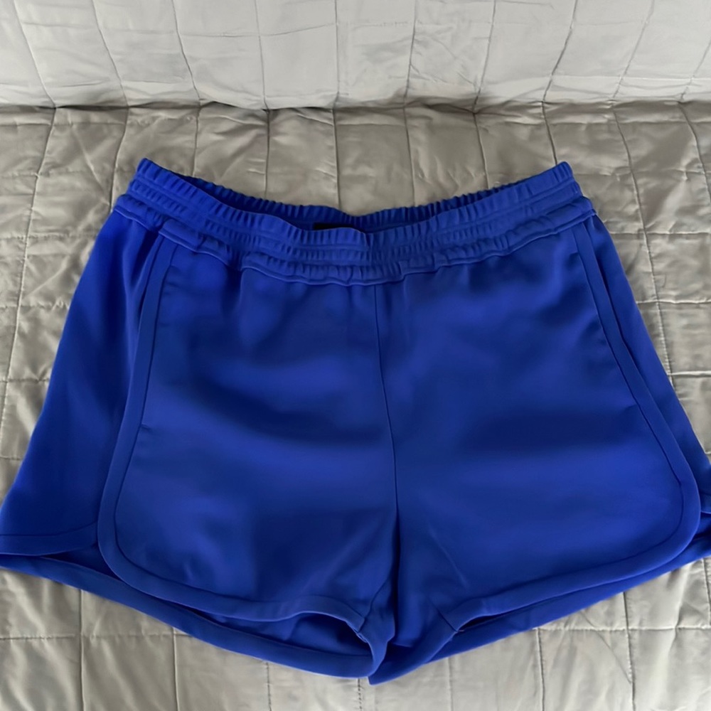 COPY - J. Crew crepe curve hem elastic waist dress up pull on shorts size 6